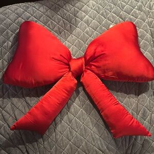 TikTok Viral Bow Pillow